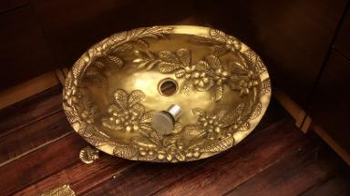 Brass sink code BS001EA size long 550 cm wide 45 cm.