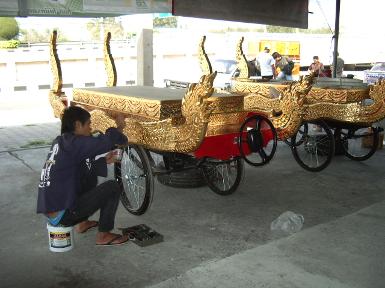 ราชรถ ติดกระจก เกล็ดพญานาค กันเห็นๆ