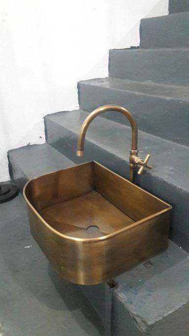 ฺBrass sink Item Code BS018M size long 423 mm.wide 323 mm. high 135 mm.