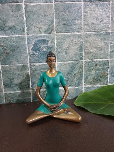 Lady brass statue Item Code LADY YO 01 size 155 mm. high 200 mm.